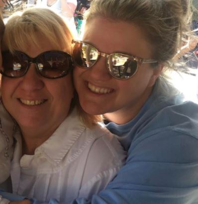 Jeanne Clarkson with his daughter Kelly Clarkson